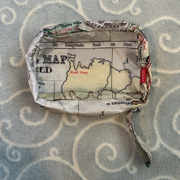 Toiletry bag small Legami - Picture 3 of 3
